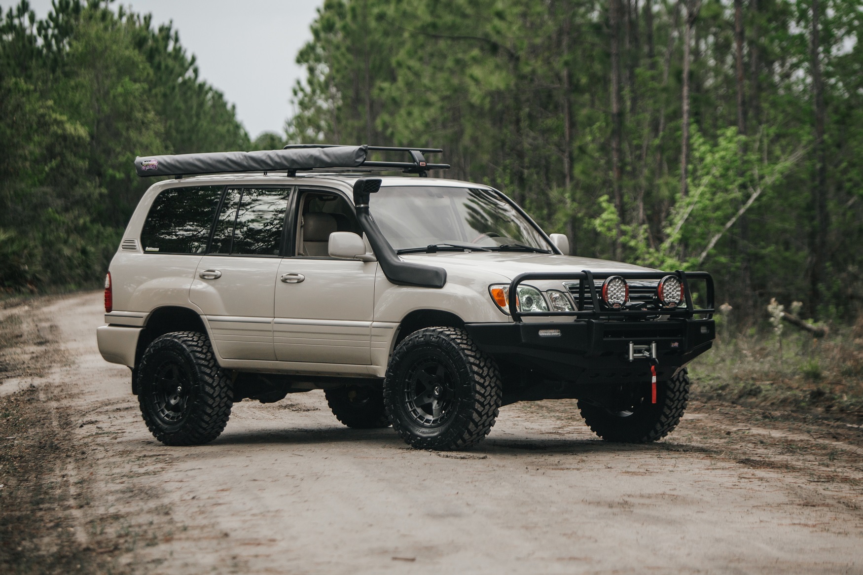 lexus-lx470-for-sale-OH-01