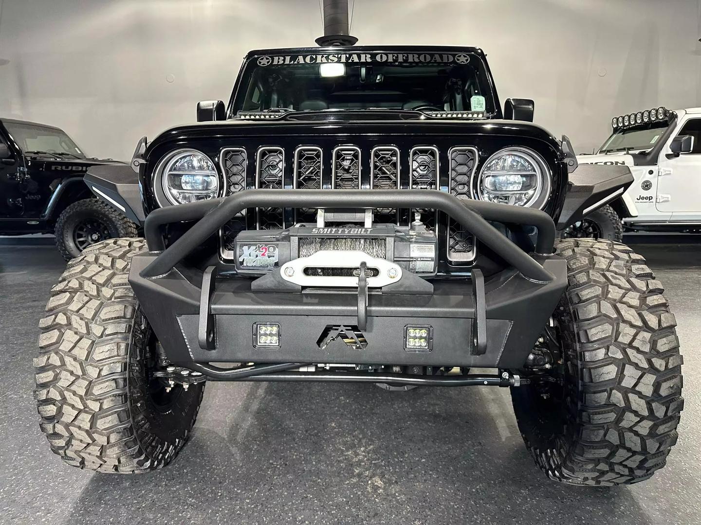 modified-2021-jeep-gladiator-rubicon-for-sale-02