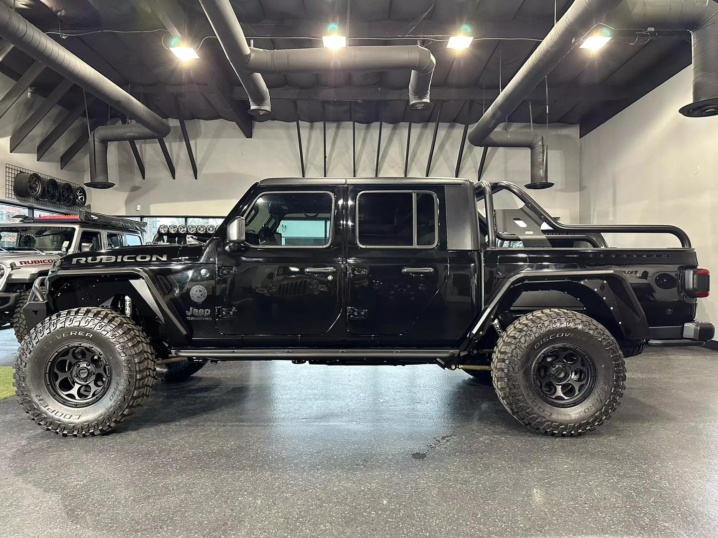 modified-2021-jeep-gladiator-rubicon-for-sale-04