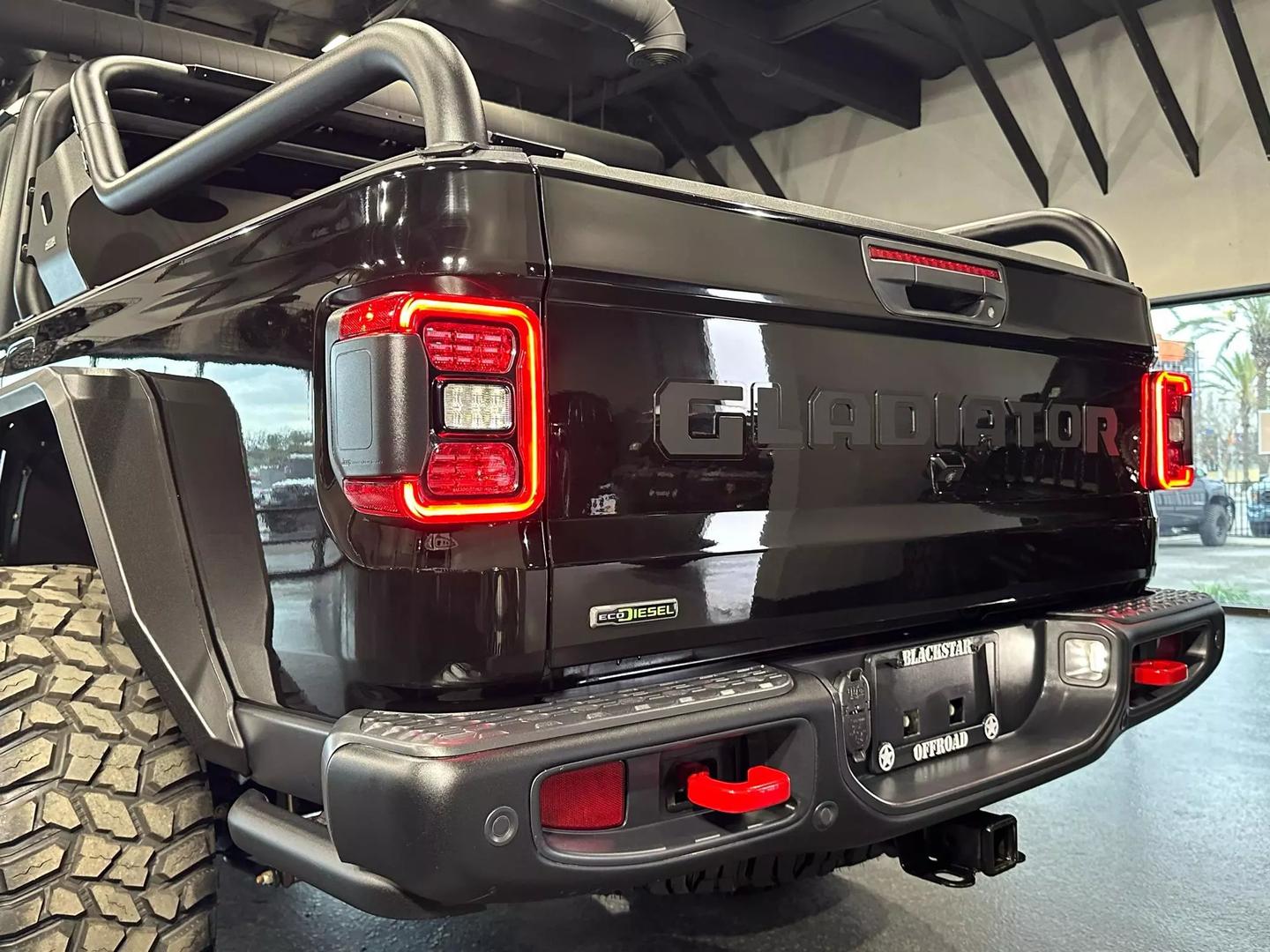 modified-2021-jeep-gladiator-rubicon-for-sale-06