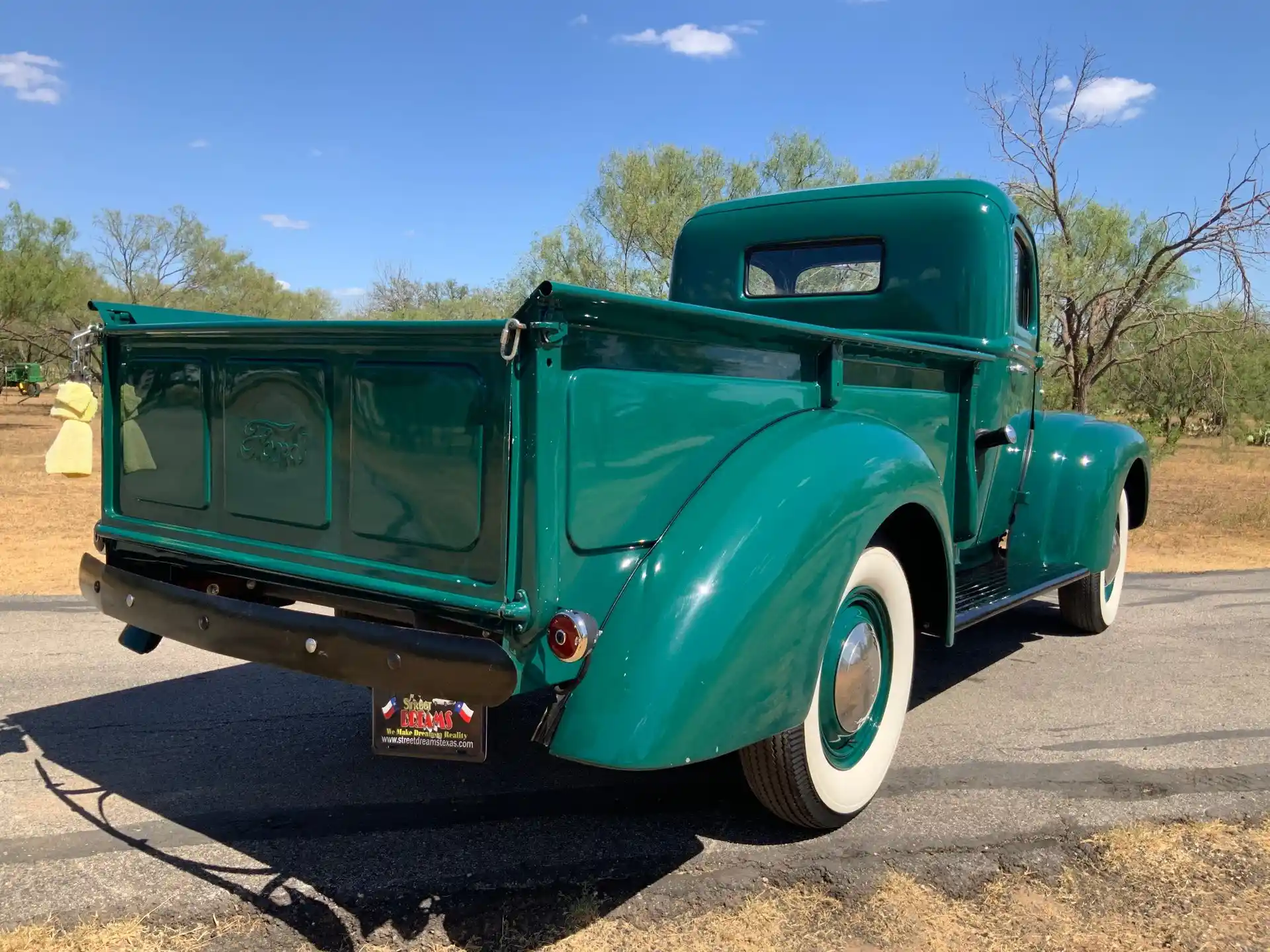 1946-ford-1-ton-pickup-for-sale-05