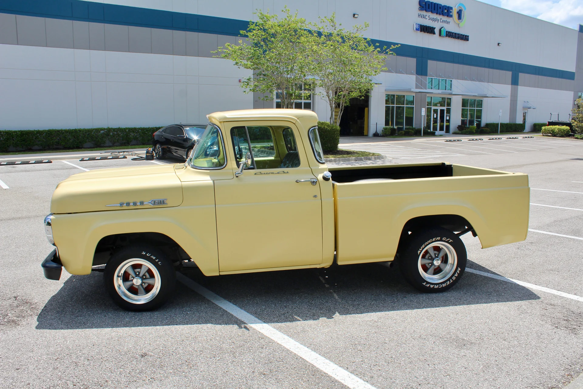 1960-ford-f100-custom-cab-for-sale-04