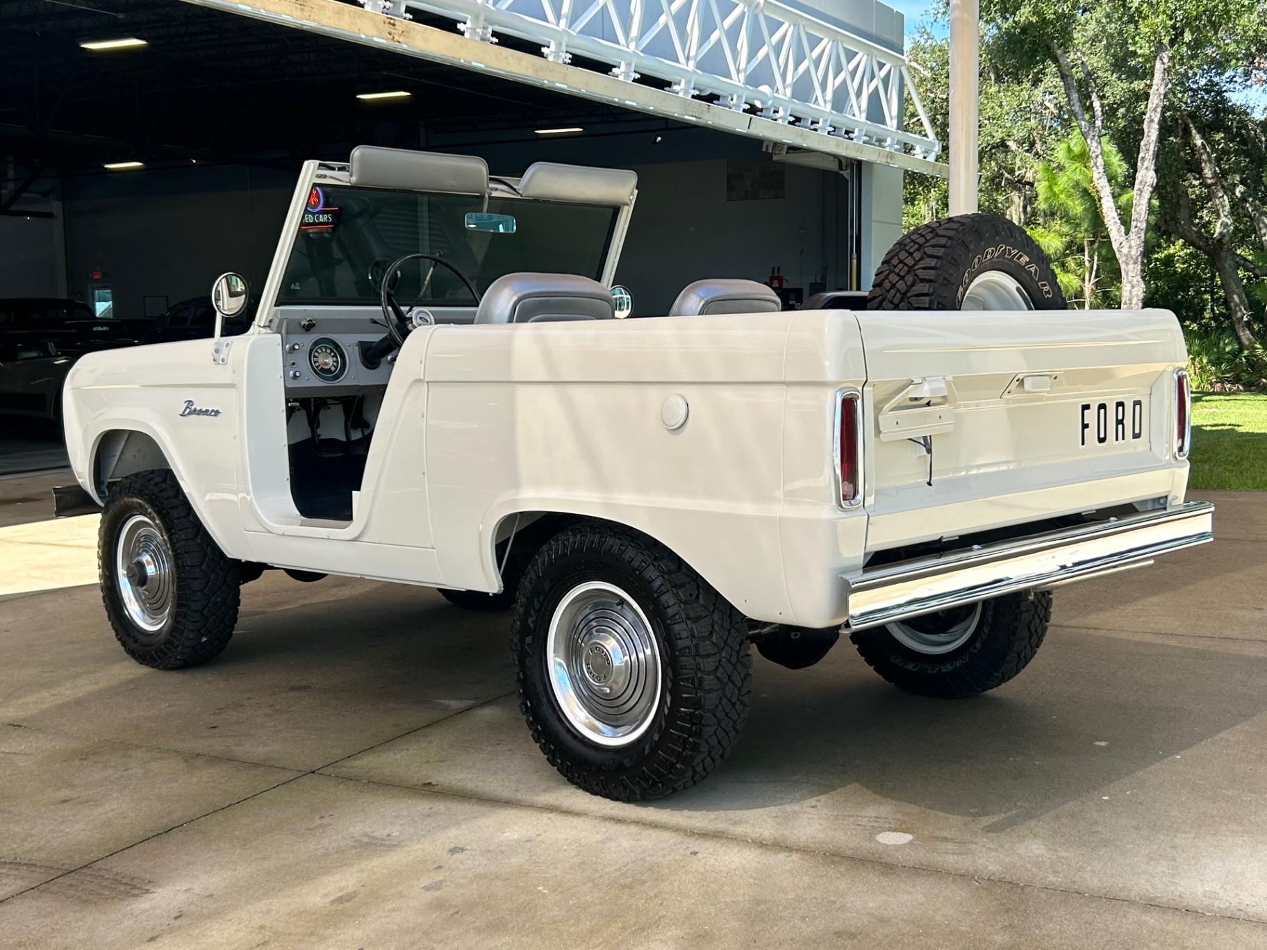 1966-ford-bronco-for-sale-04