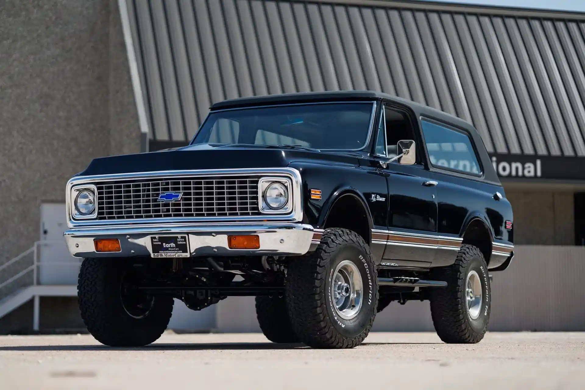 1971-chevrolet-k5-blazer-for-sale-02