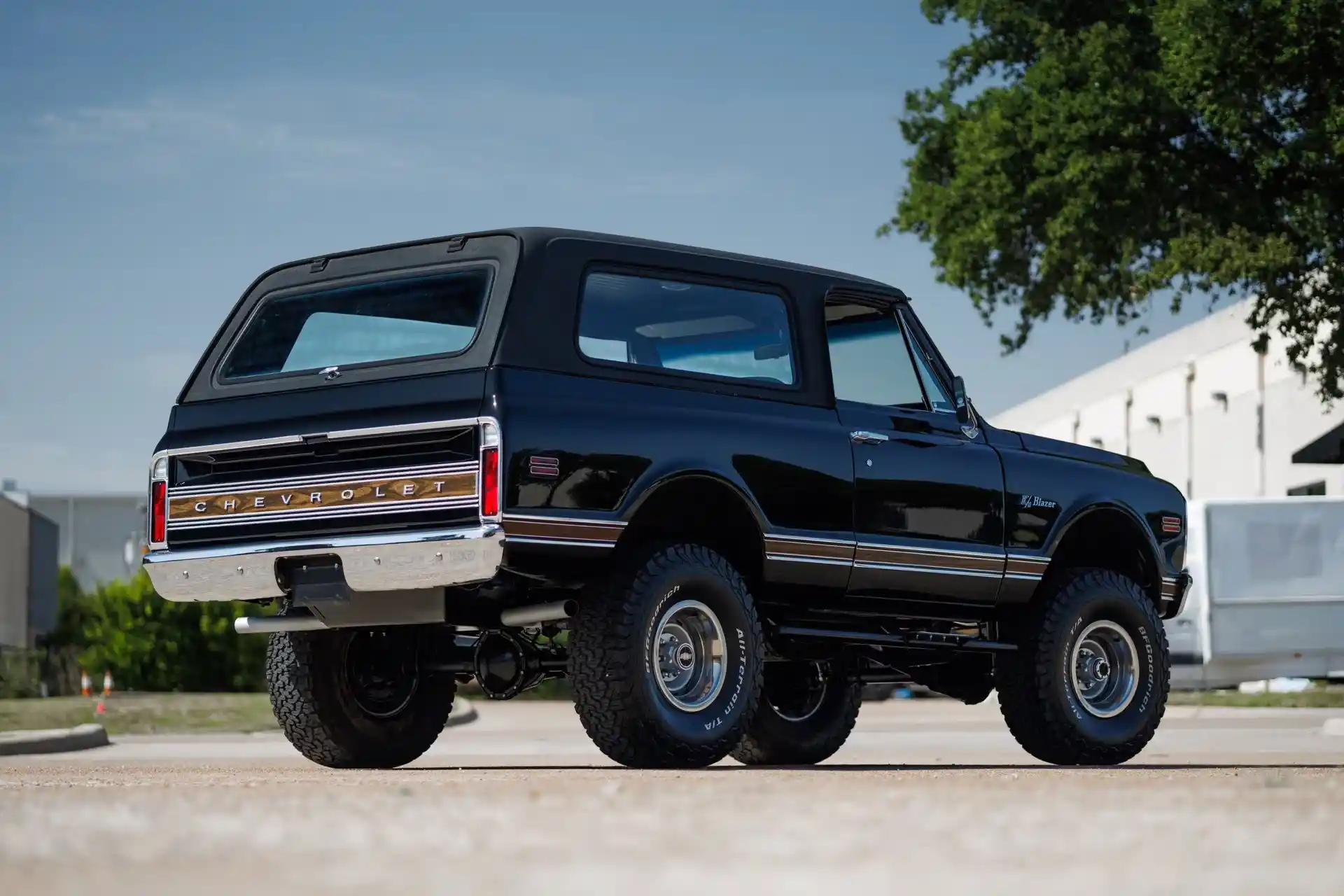 1971-chevrolet-k5-blazer-for-sale-04