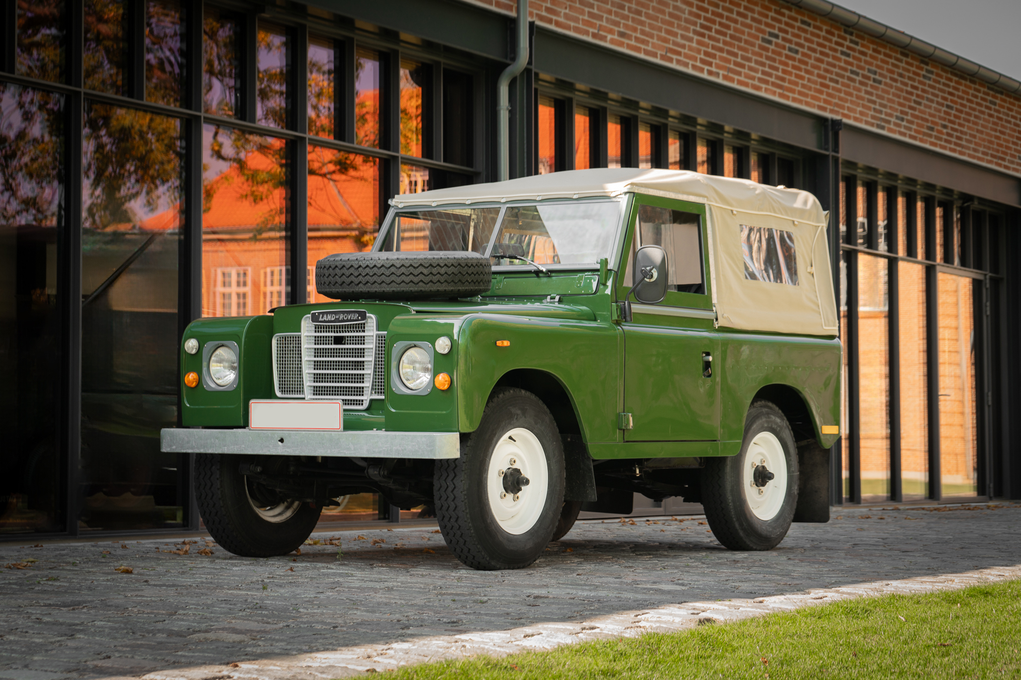 1972-land-rover-series-3-01