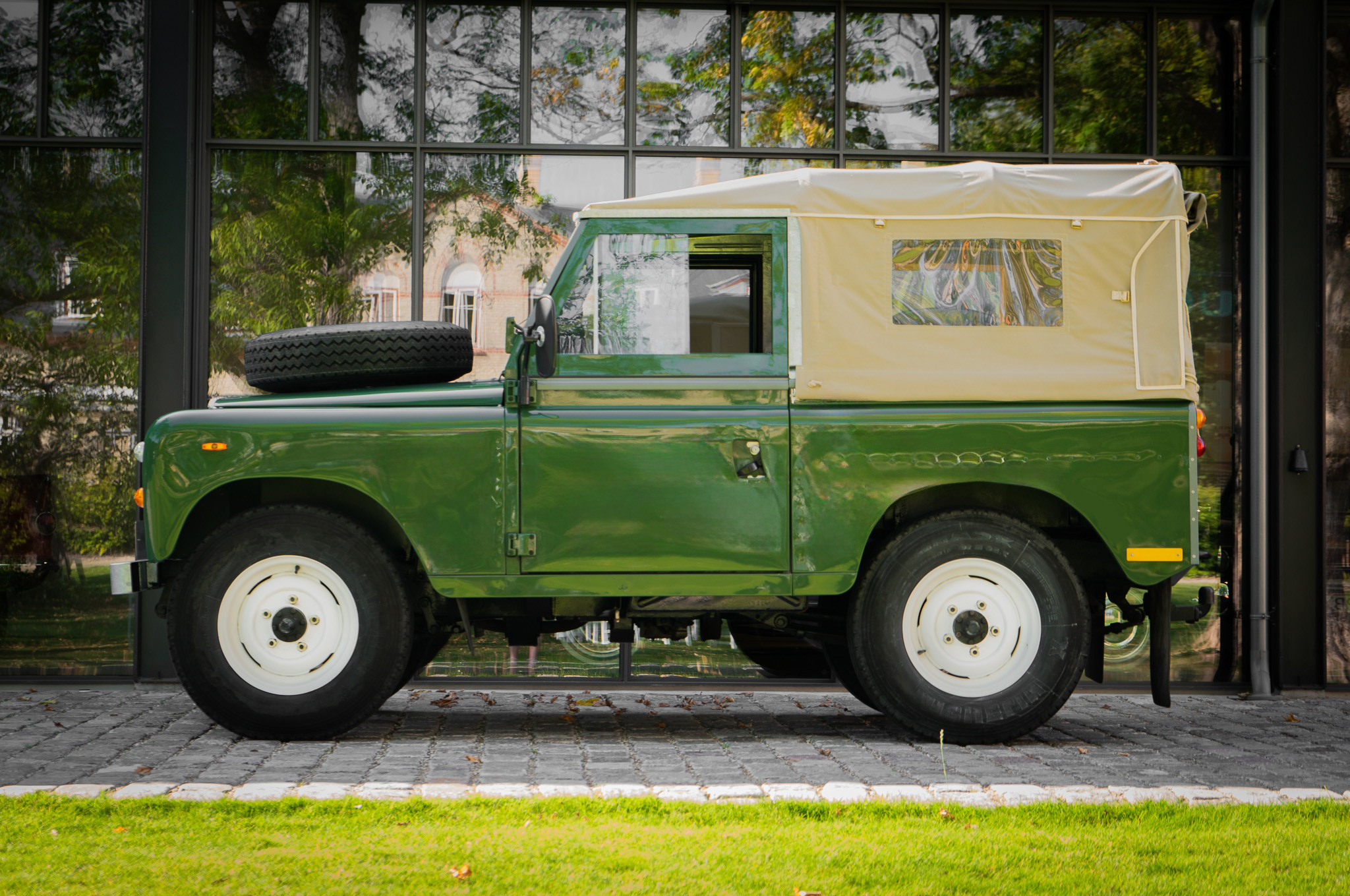 1972-land-rover-series-3-03