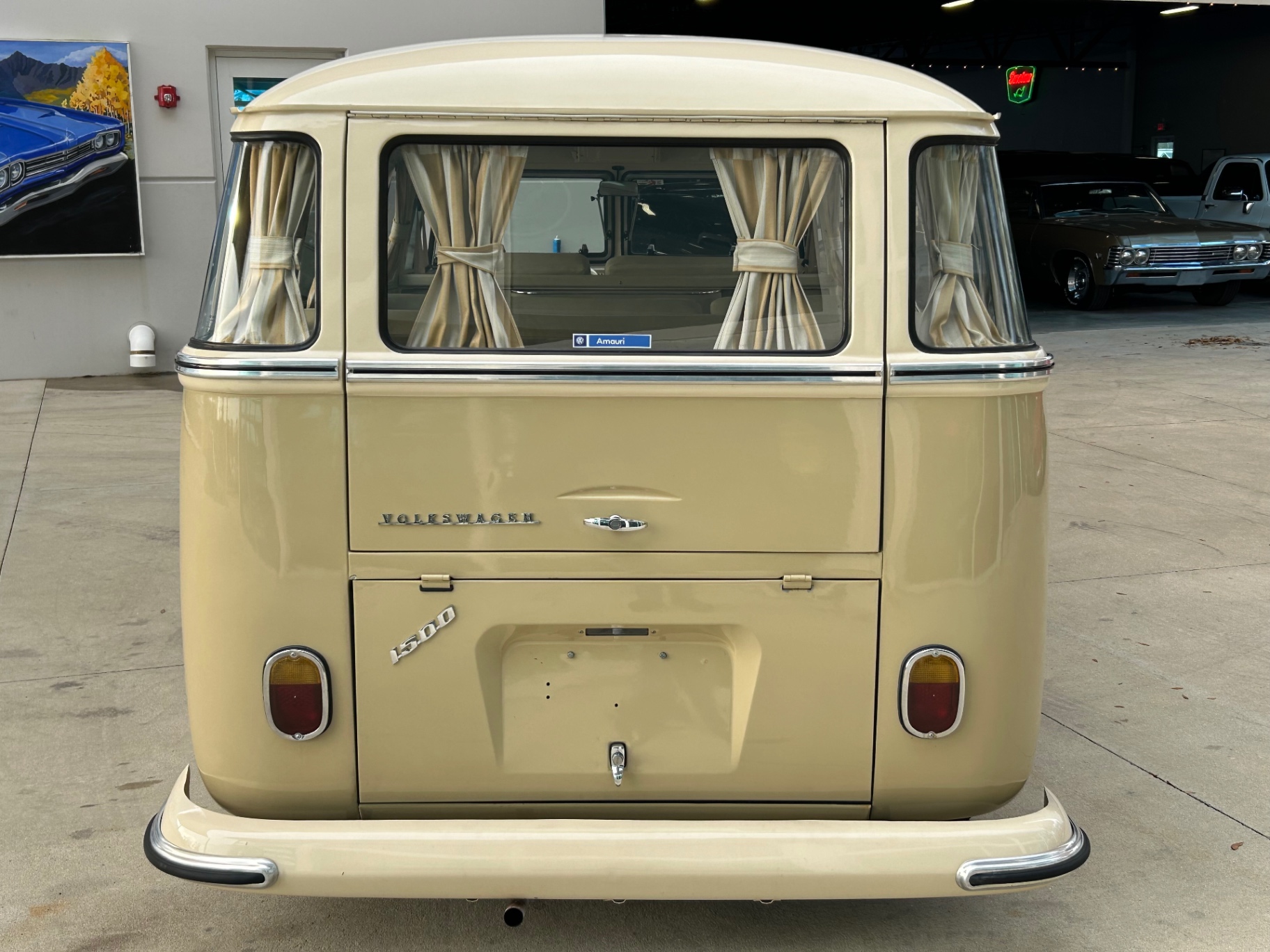 1972-vw-type-2-bus-04