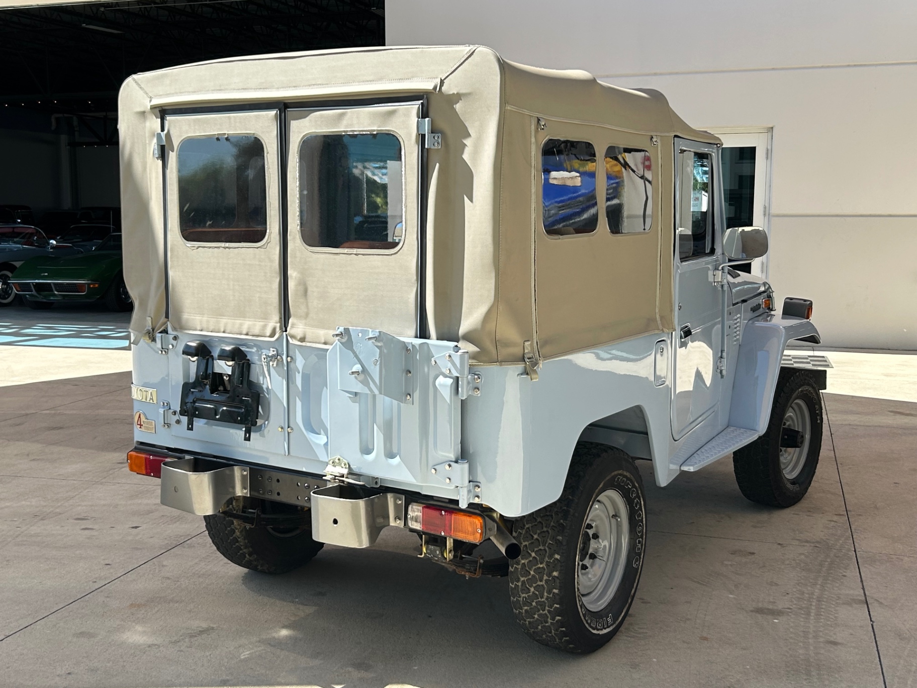 1975-toyota-land-cruiser-fj40-for-sale-05