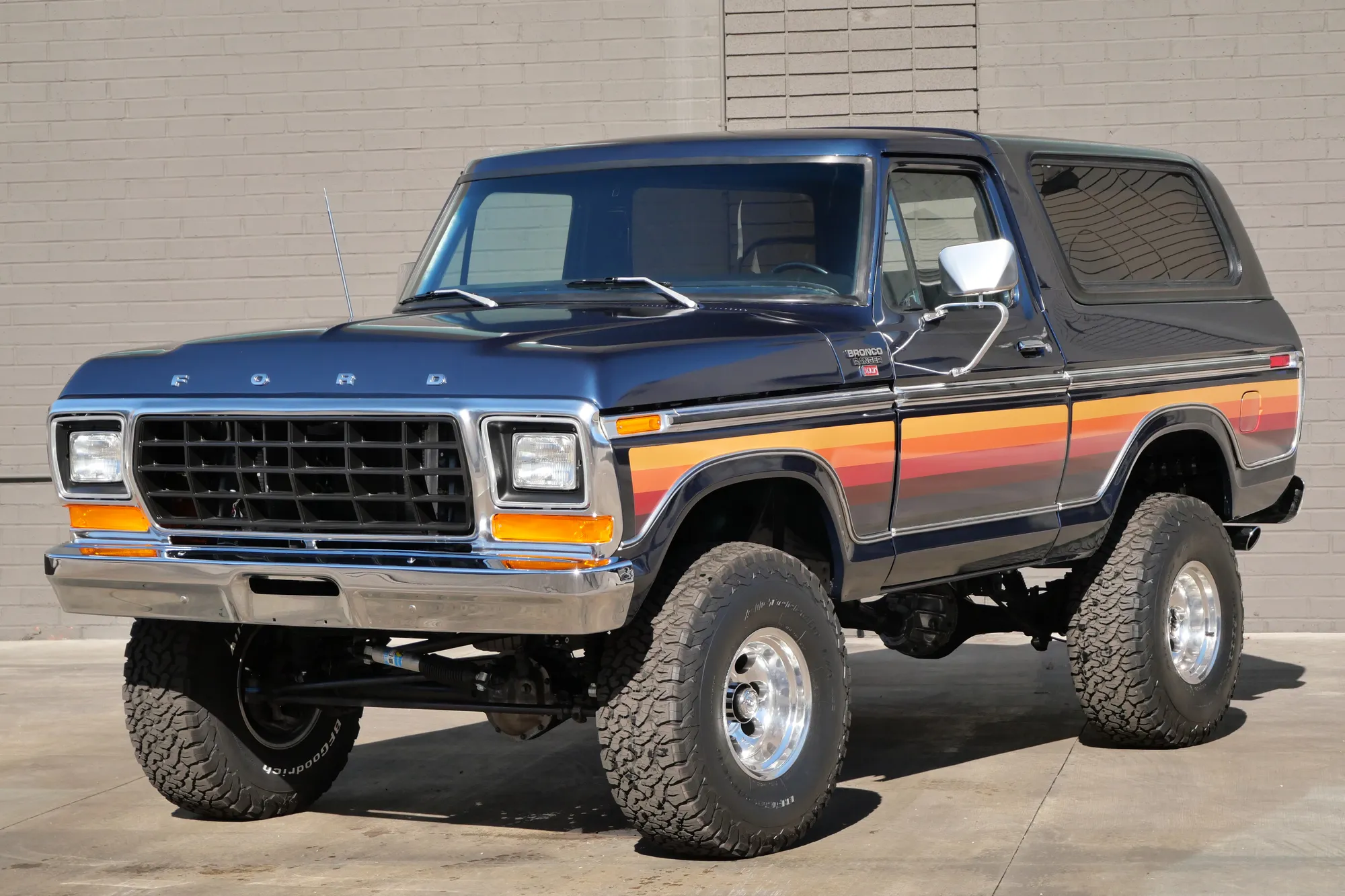 1978-ford-bronco-godzilla-for-sale-01