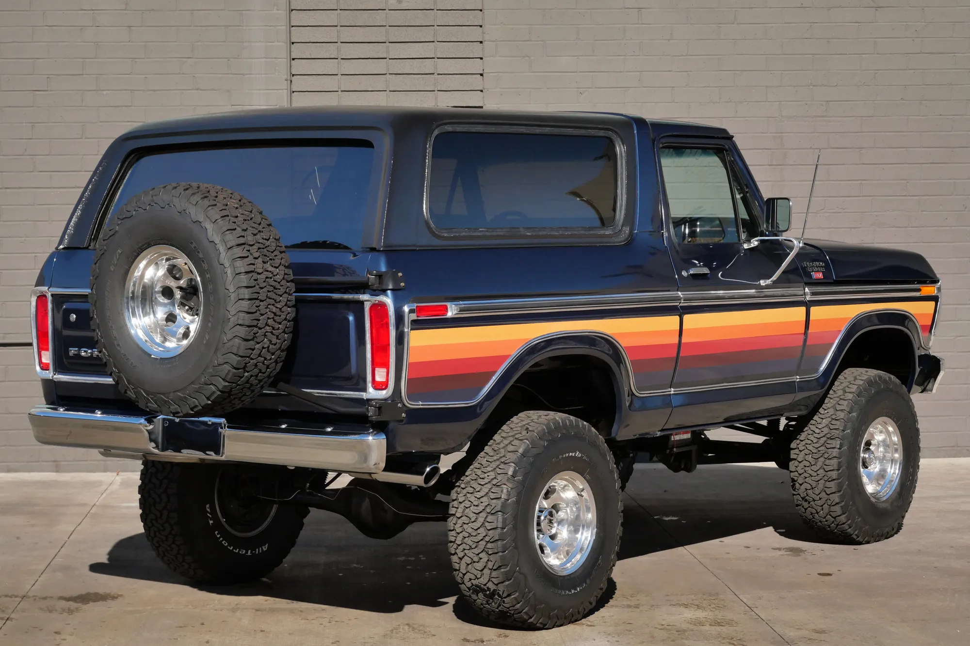 1978-ford-bronco-godzilla-for-sale-05