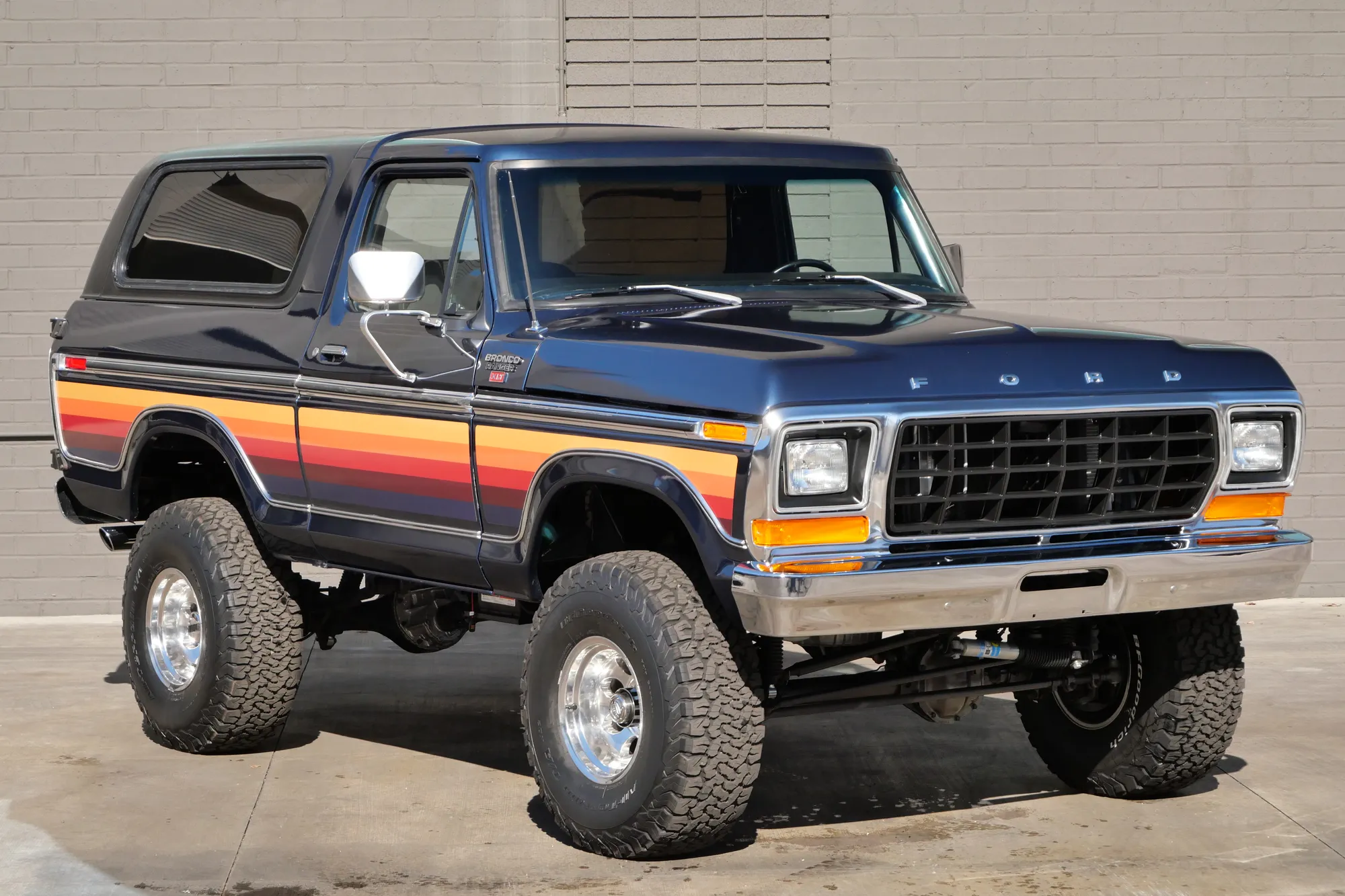 1978-ford-bronco-godzilla-for-sale-07