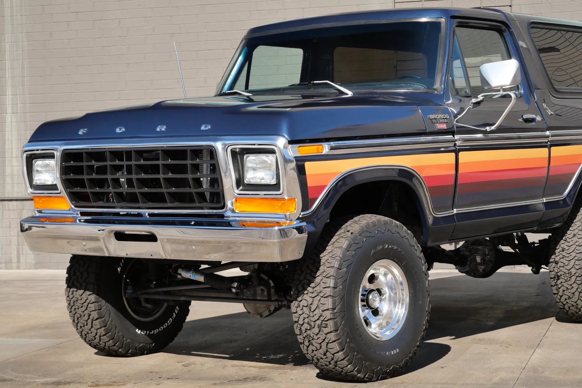 1978-ford-bronco-godzilla-for-sale-09