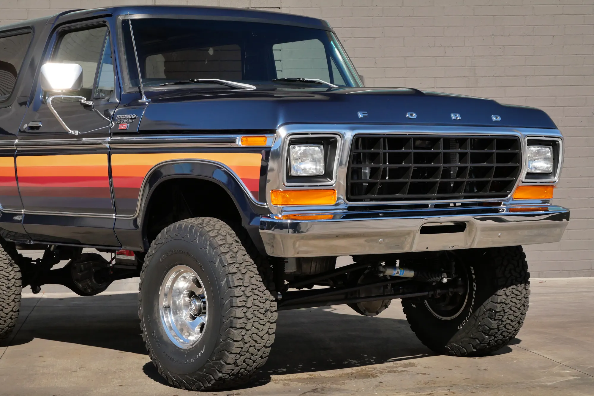 1978-ford-bronco-godzilla-for-sale-12