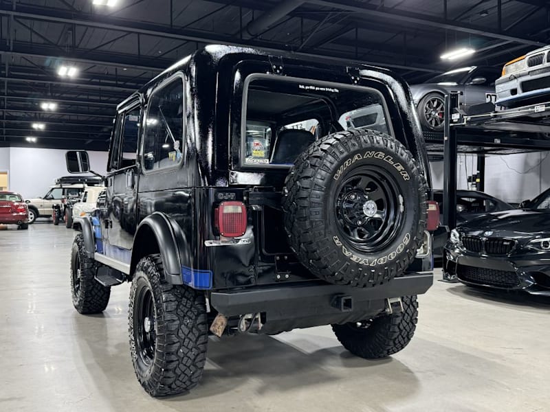 1983-jeep-cj-7-for-sale-03