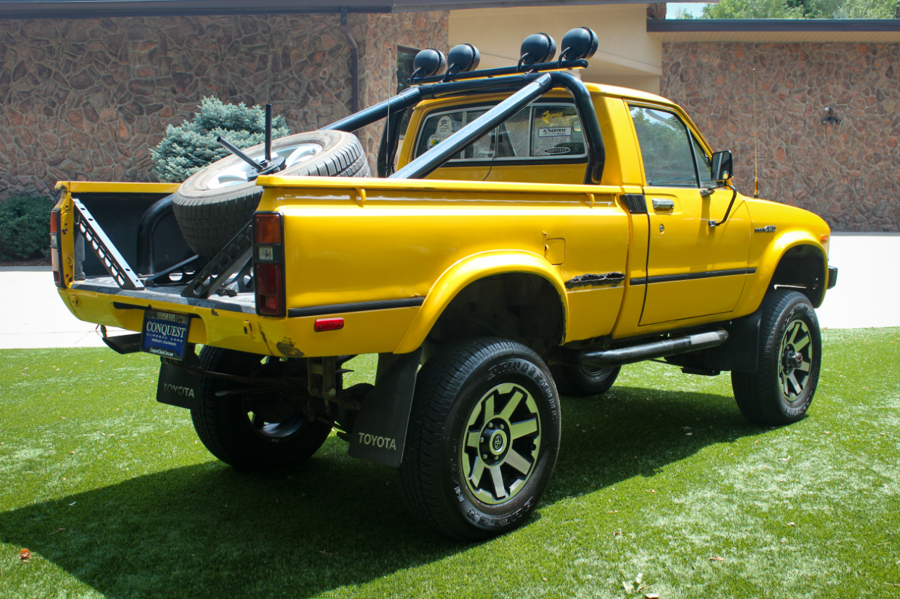 1983-toyota-pickup-deluxe-for-sale-04