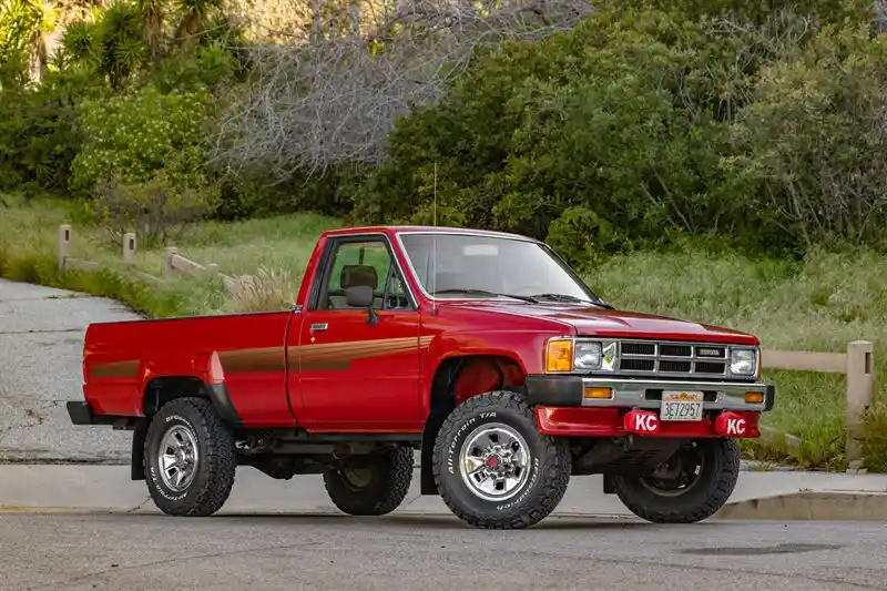 1986-toyota-pickup-sr5-truck-for-sale-05