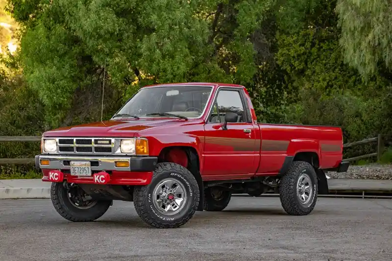 1986-toyota-pickup-sr5-truck-for-sale-08