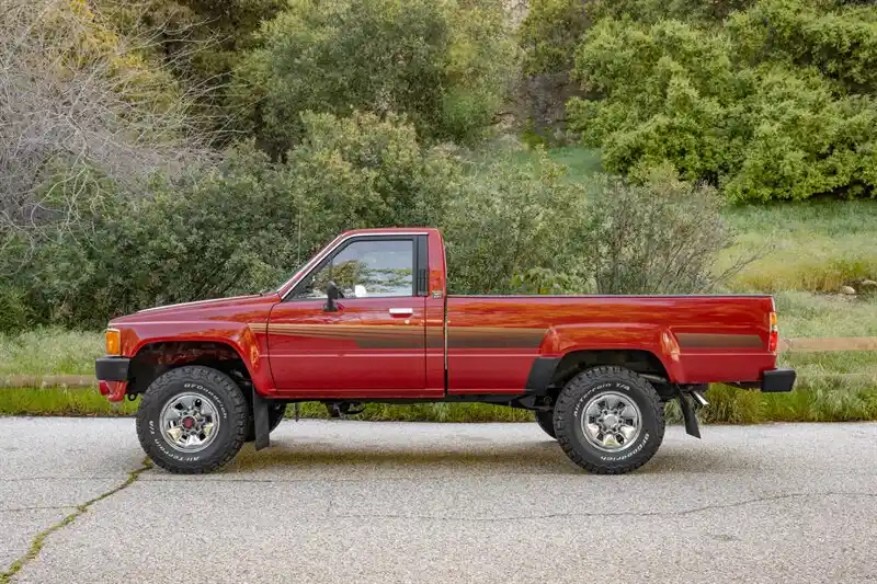 1986-toyota-pickup-sr5-truck-for-sale-09