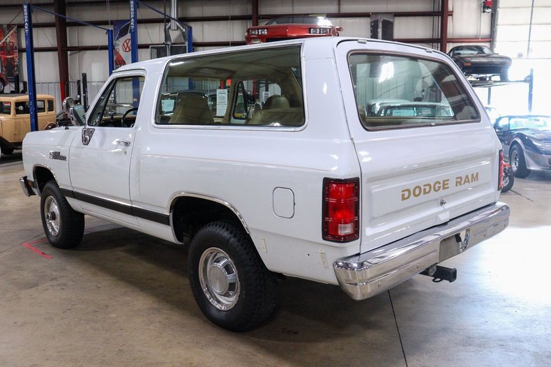 1988-dodge-ramcharger-for-sale-03