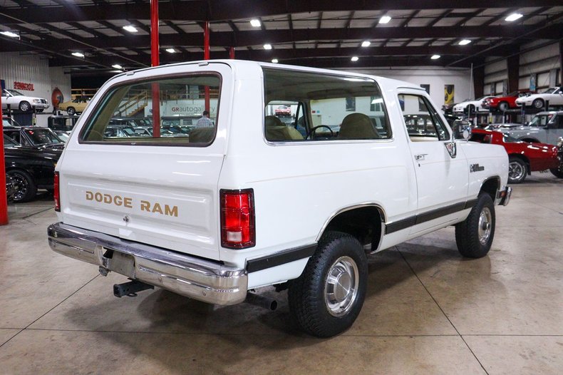 1988-dodge-ramcharger-for-sale-05