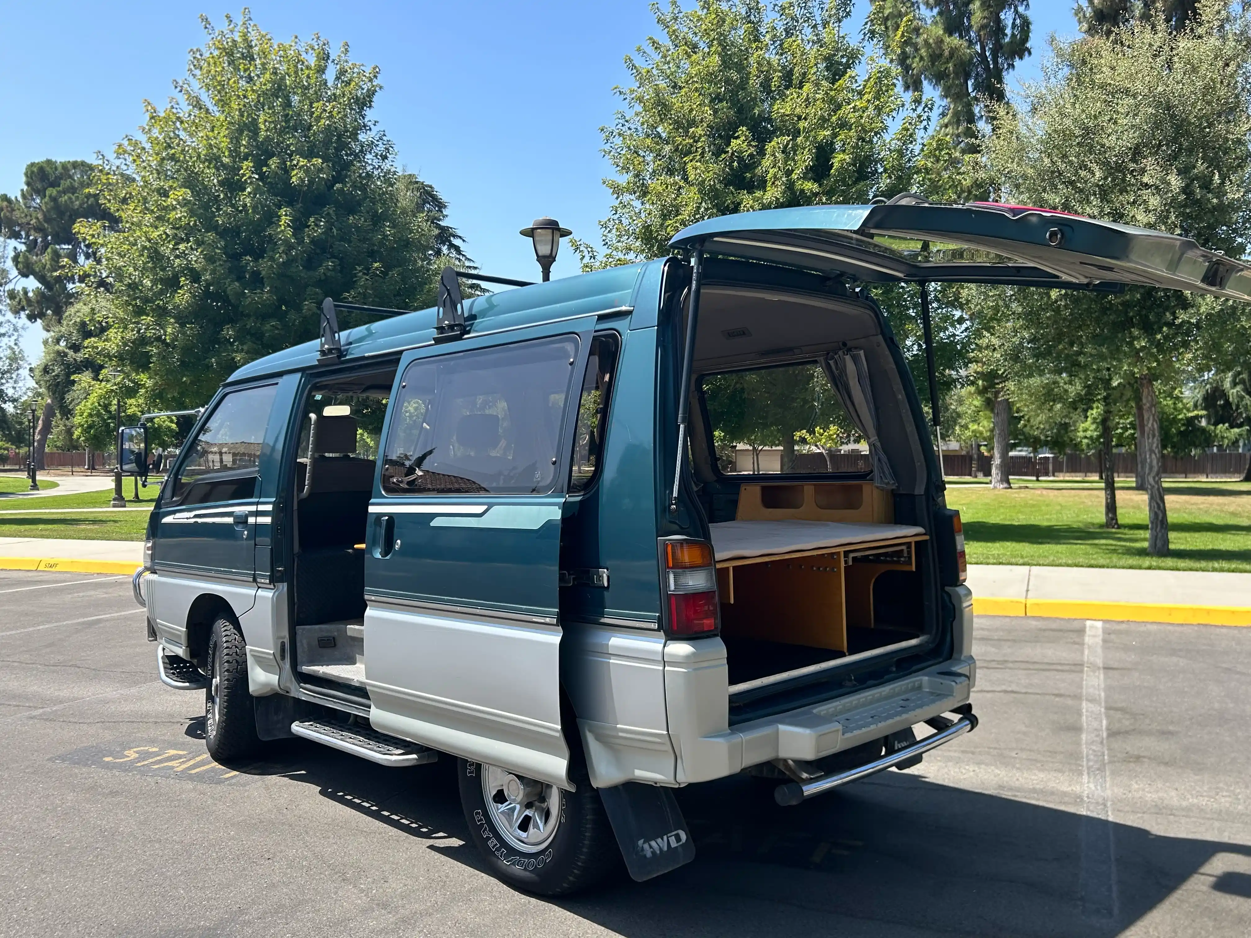 1993-mitsubishi-delica-l300-14