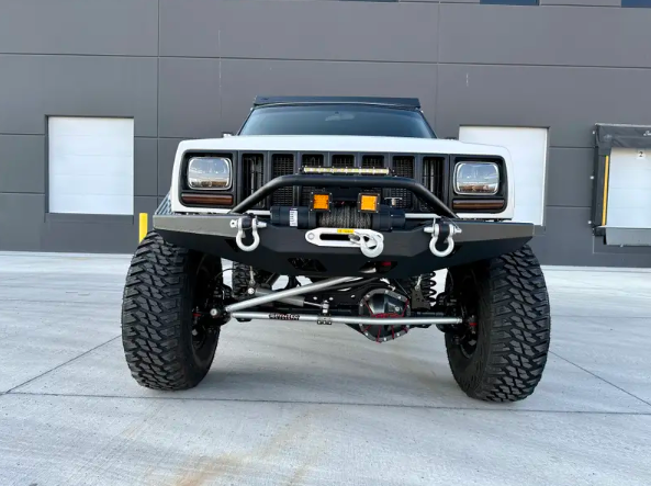 1998-Jeep-Cherokee-Classic-XJ-RestoMod-11