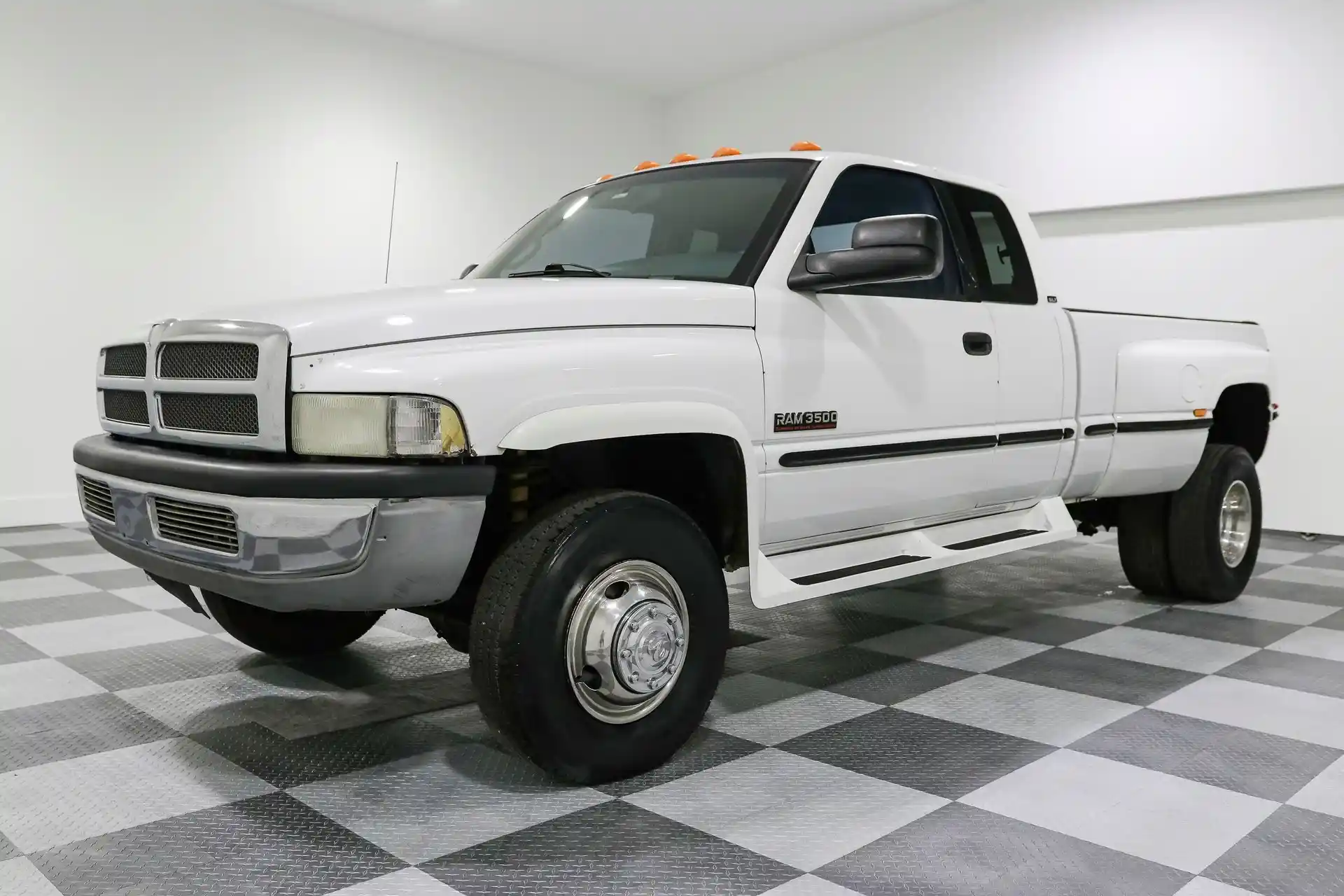 1999-dodge-3500-for-sale-03.jfif