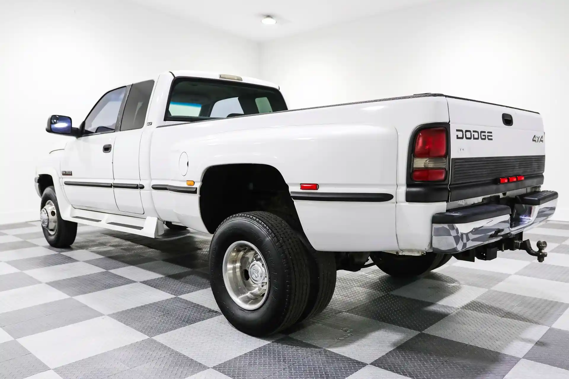 1999-dodge-3500-for-sale-05.jfif