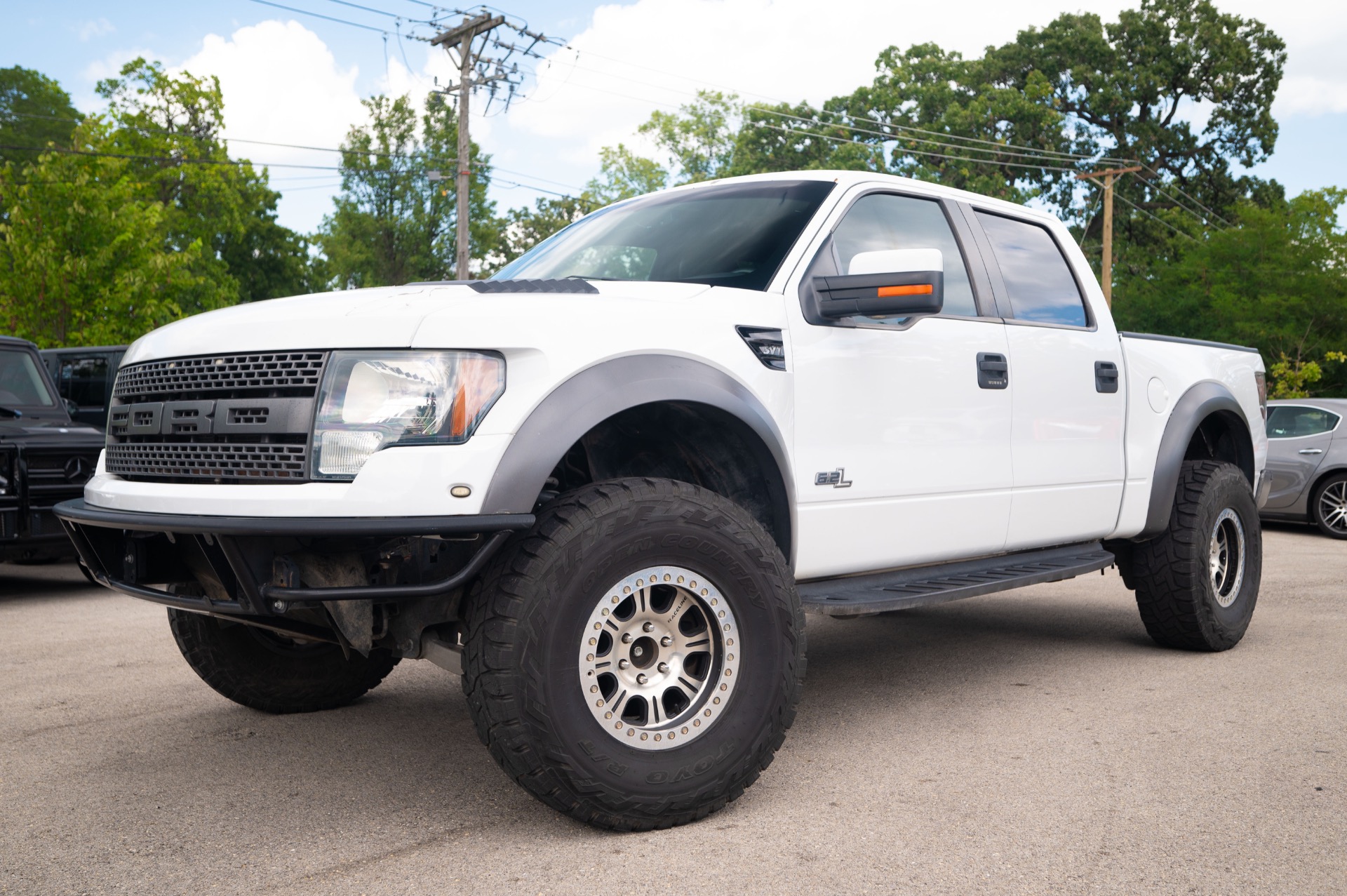 2011-ford-f-150-svt-raptor-for-sale-01