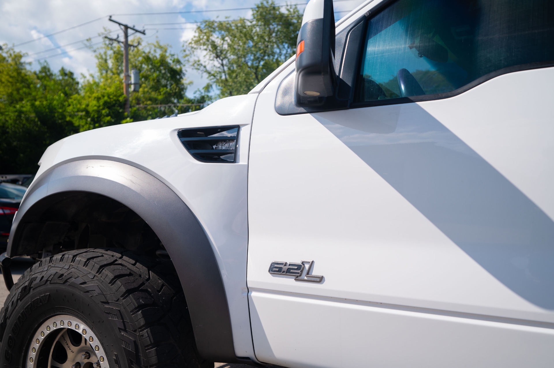 2011-ford-f-150-svt-raptor-for-sale-03