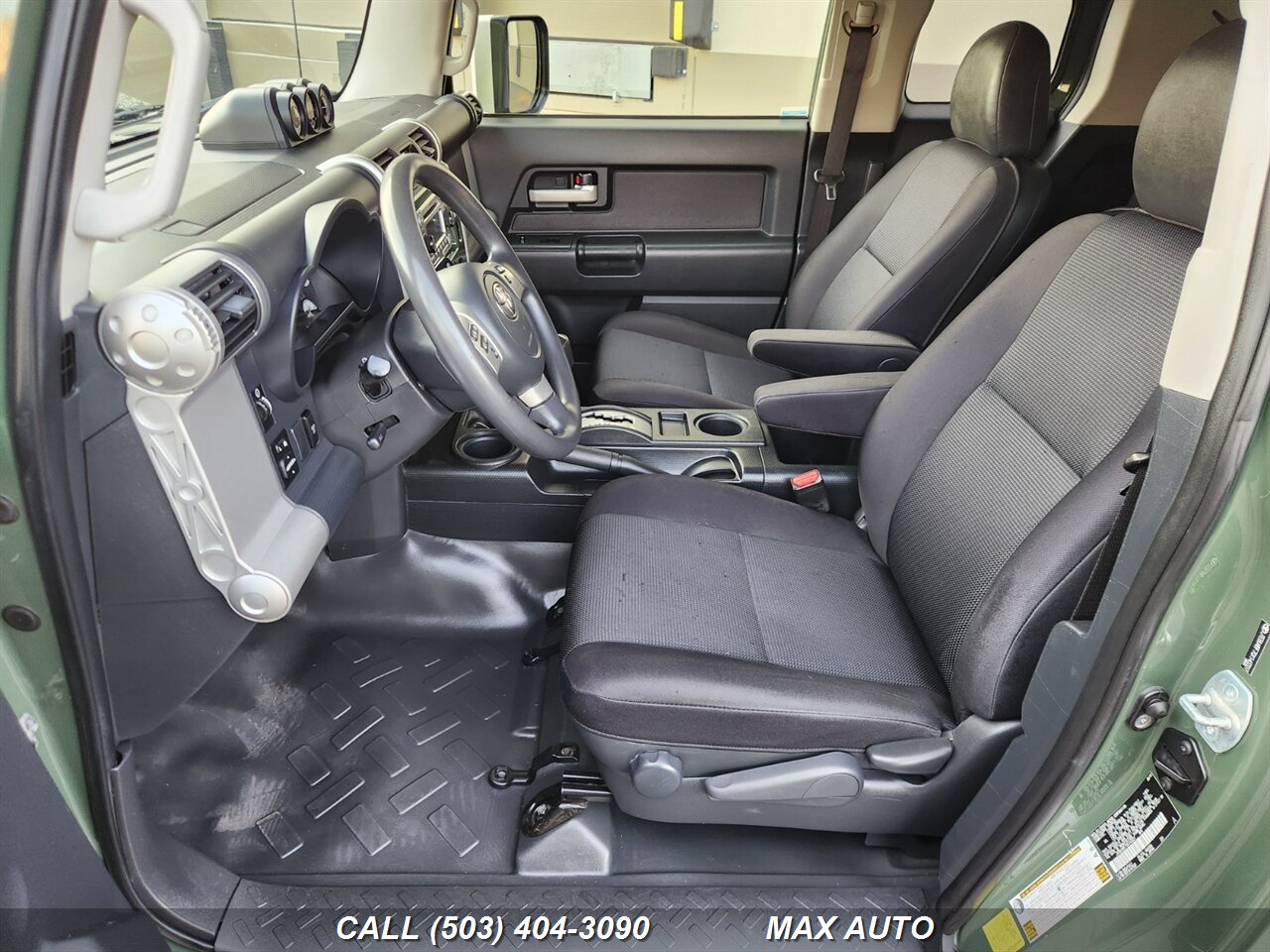 2012-toyota-fj-cruiser-max-auto-for-sale-10