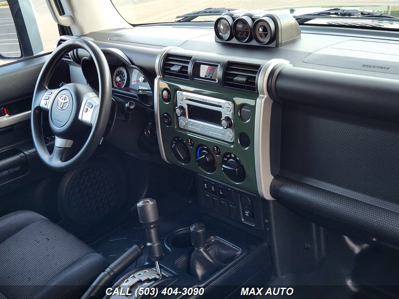 2012-toyota-fj-cruiser-max-auto-for-sale-15