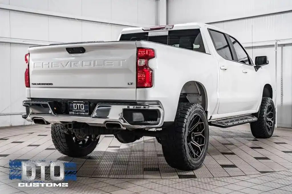 2020-chevrolet-silverado_1500-lt-for-sale-05