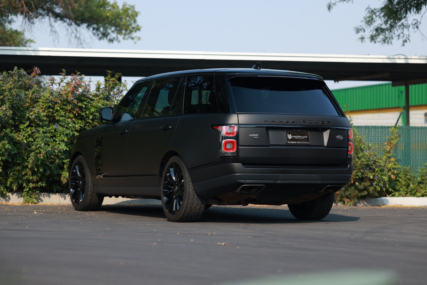 2020-land-rover-range-rover-long-wheelbase-03