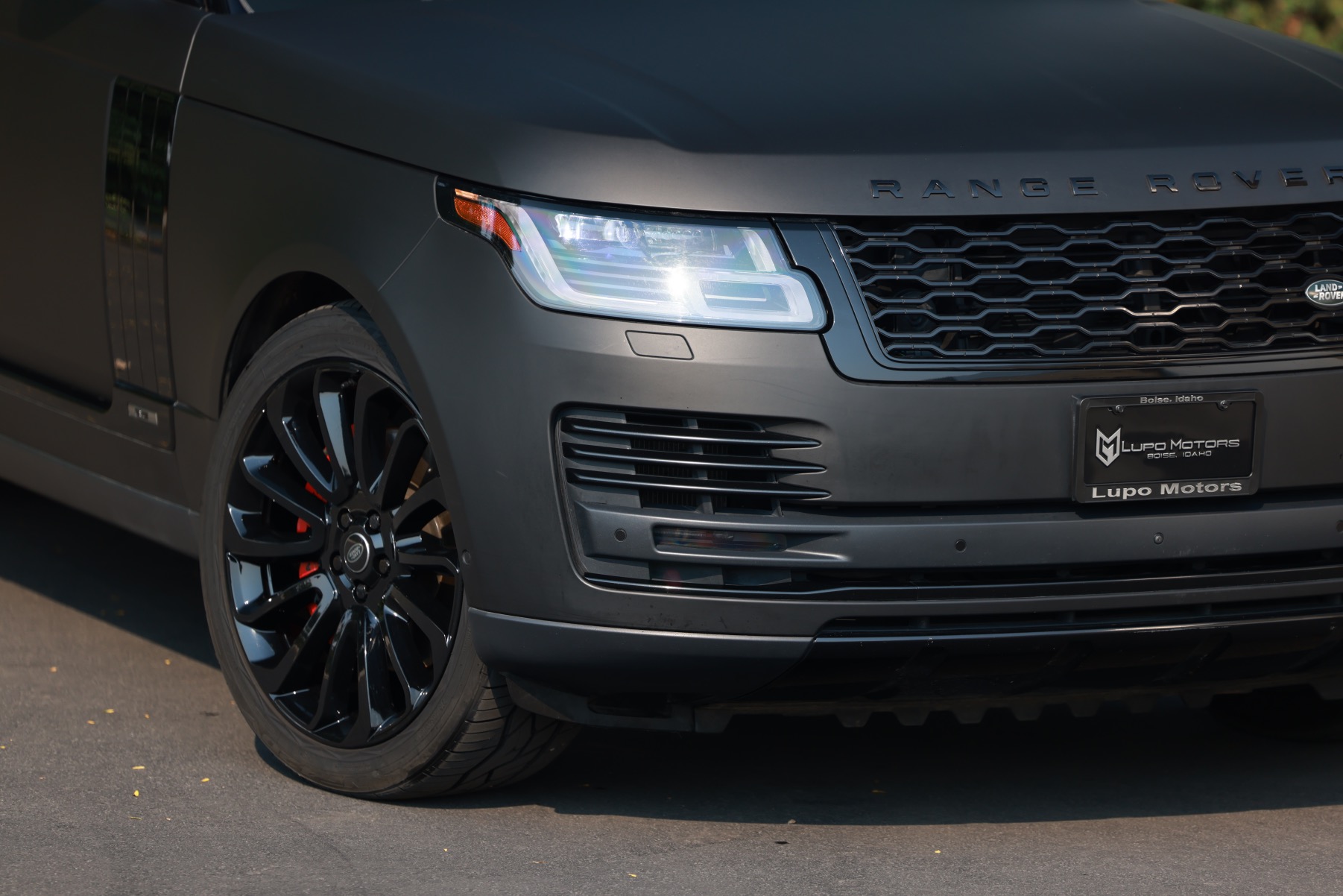 2020-land-rover-range-rover-long-wheelbase-06