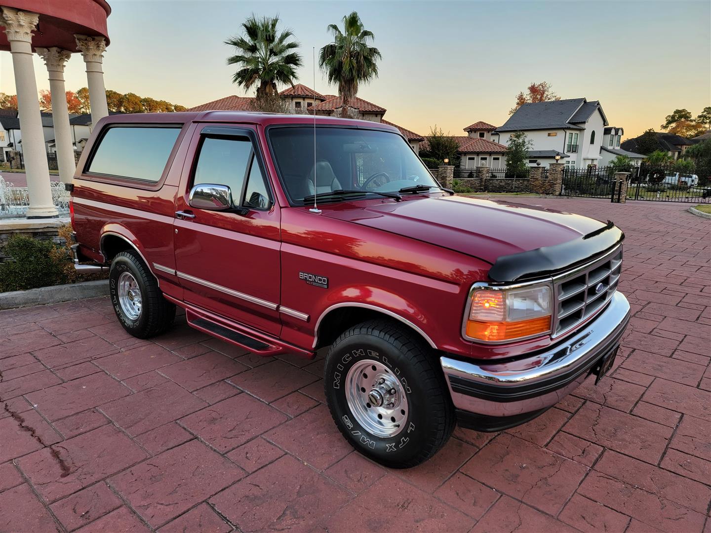 95FordBronco_98k_for-sale-02