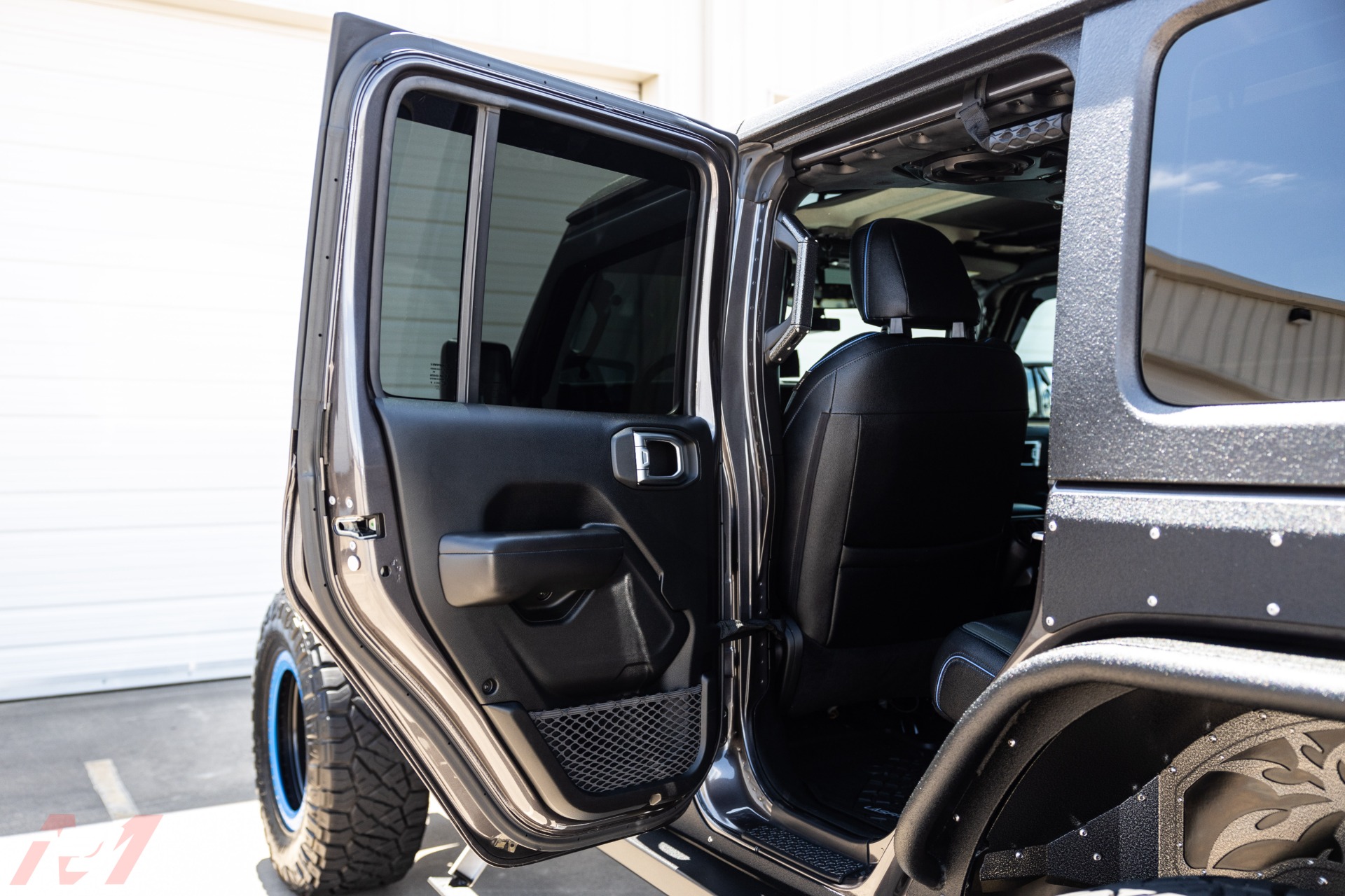 Used-2018-Jeep-Wrangler-Unlimited-JL-Bruiser-Conversions-LS3 (18)