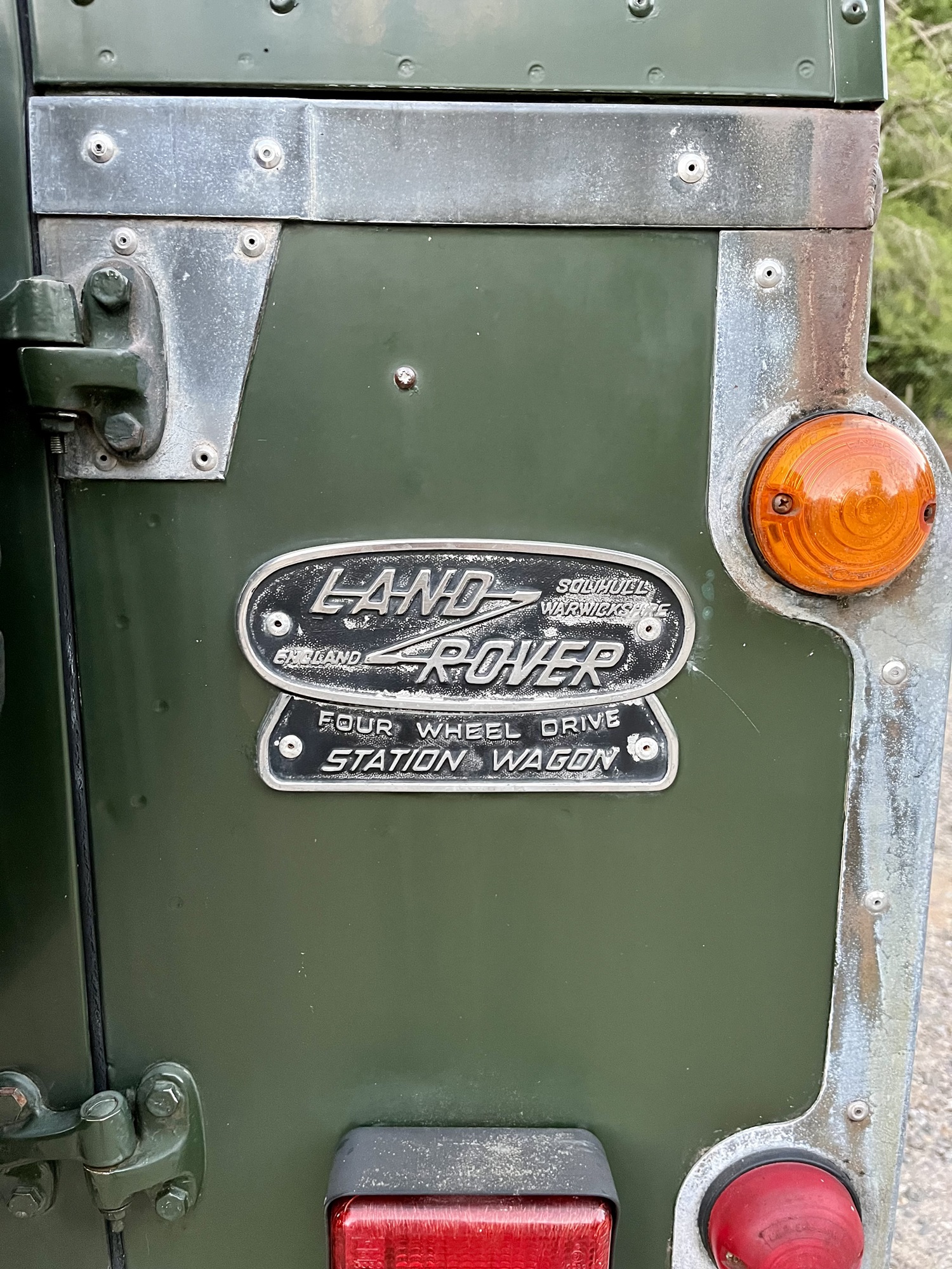 land-rover-series-iii-109-for-sale-04