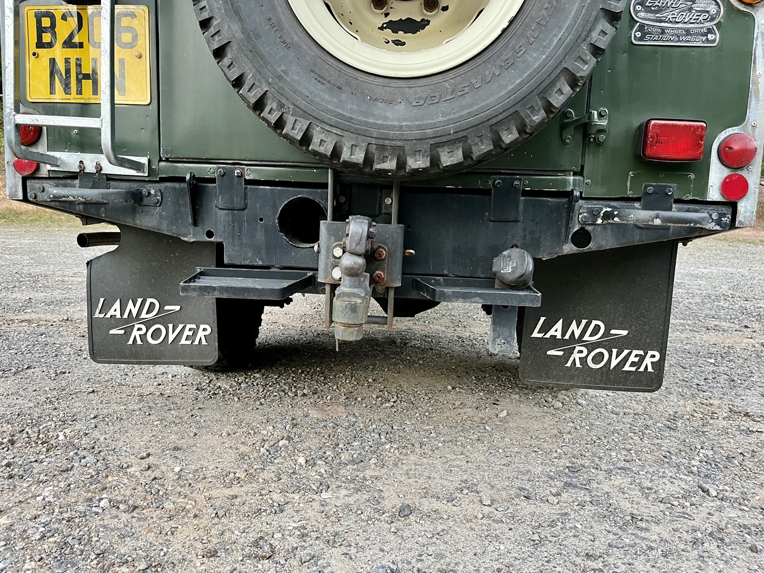 land-rover-series-iii-109-for-sale-07