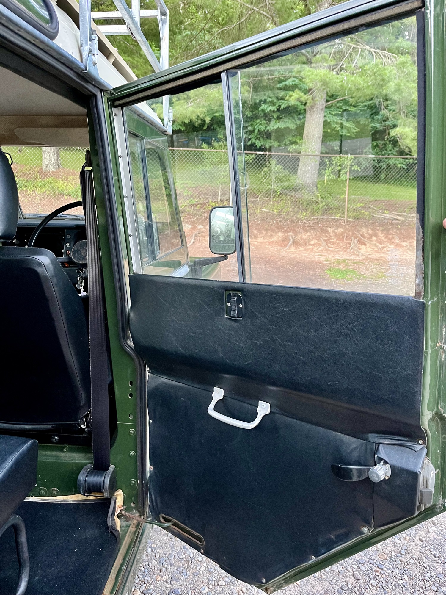 land-rover-series-iii-109-for-sale-10