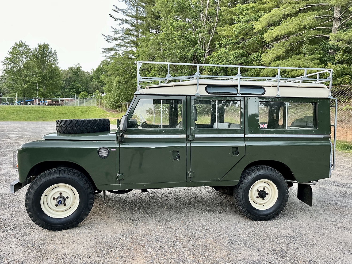 land-rover-series-iii-109-for-sale-43