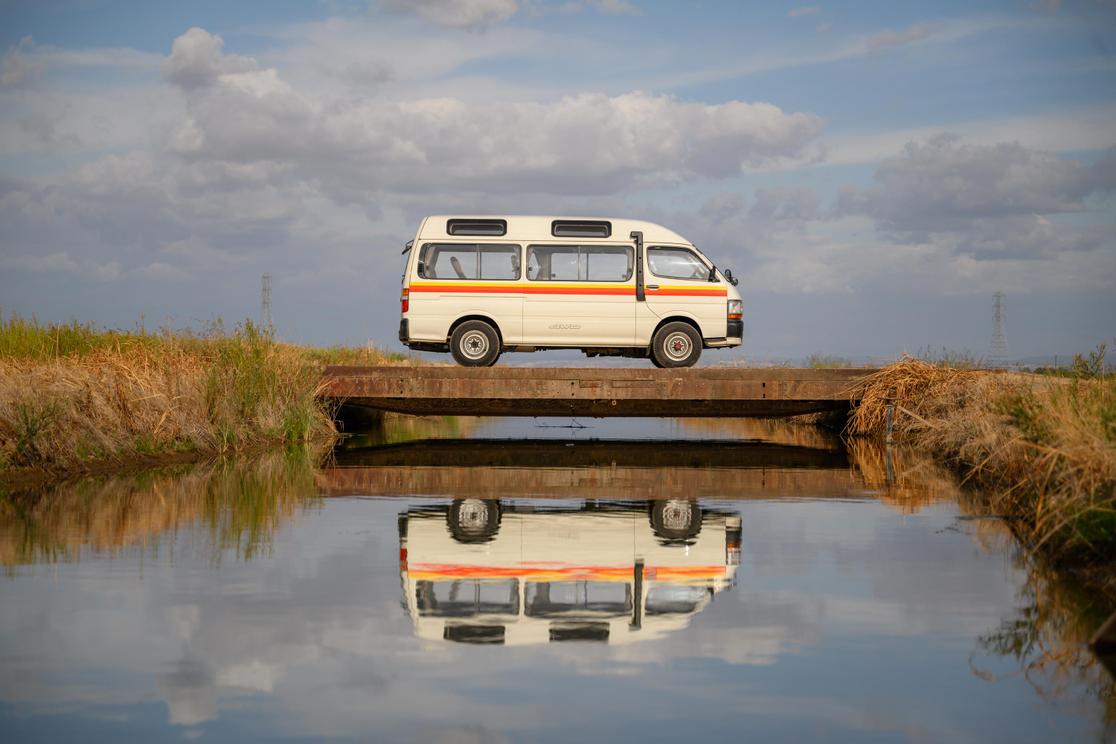 toyota-hiace-sacramento-california-03