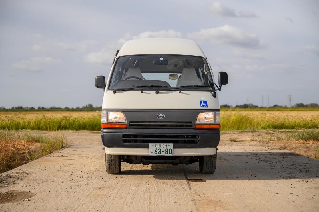 toyota-hiace-sacramento-california-07