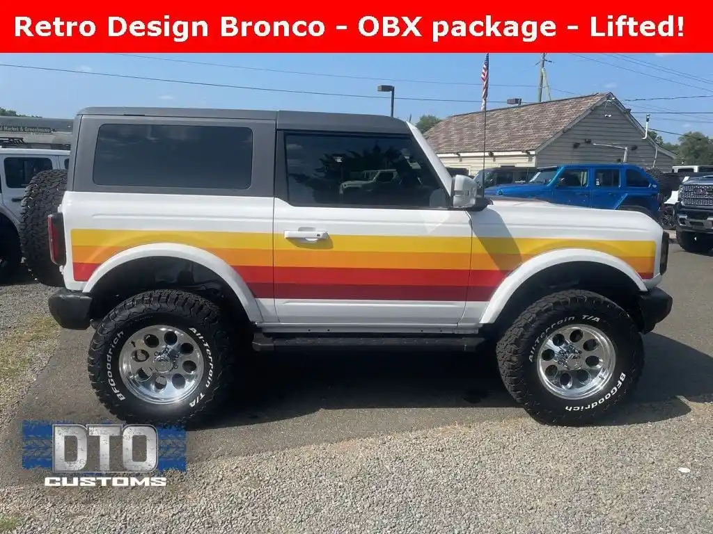 used-2021-ford-bronco-outerbanks-for-sale-06