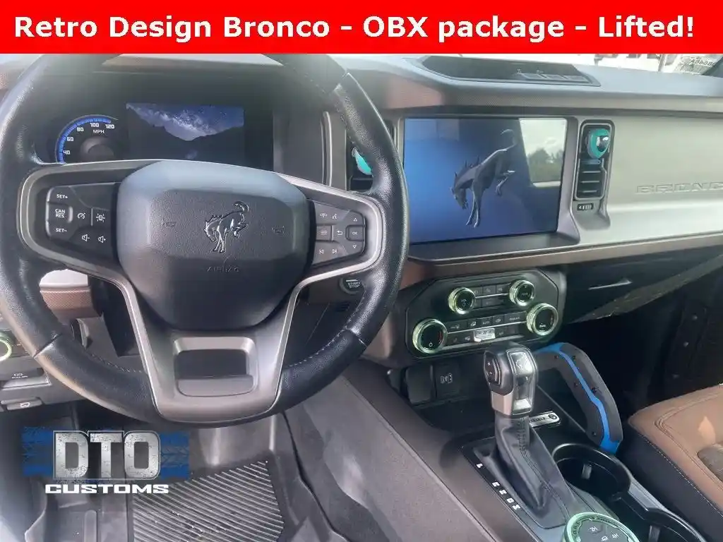 used-2021-ford-bronco-outerbanks-for-sale-12