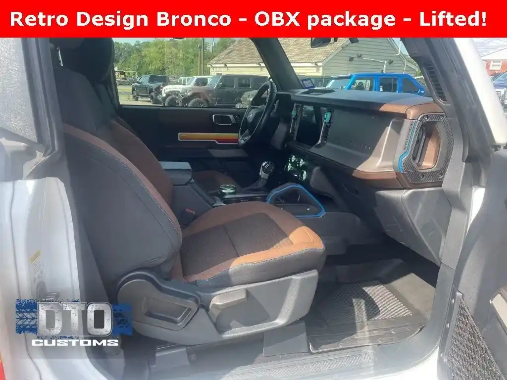 used-2021-ford-bronco-outerbanks-for-sale-16