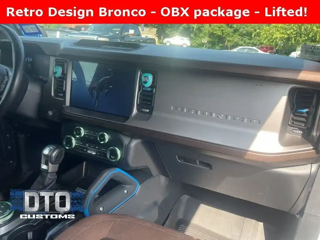 used-2021-ford-bronco-outerbanks-for-sale-17