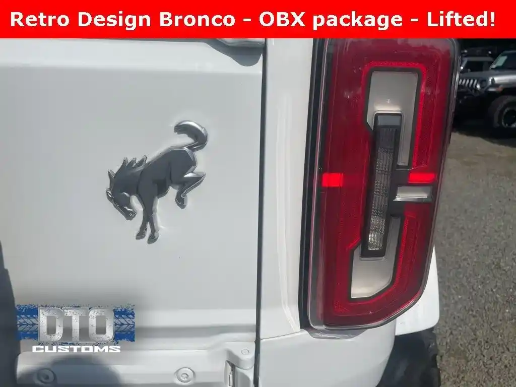 used-2021-ford-bronco-outerbanks-for-sale-18