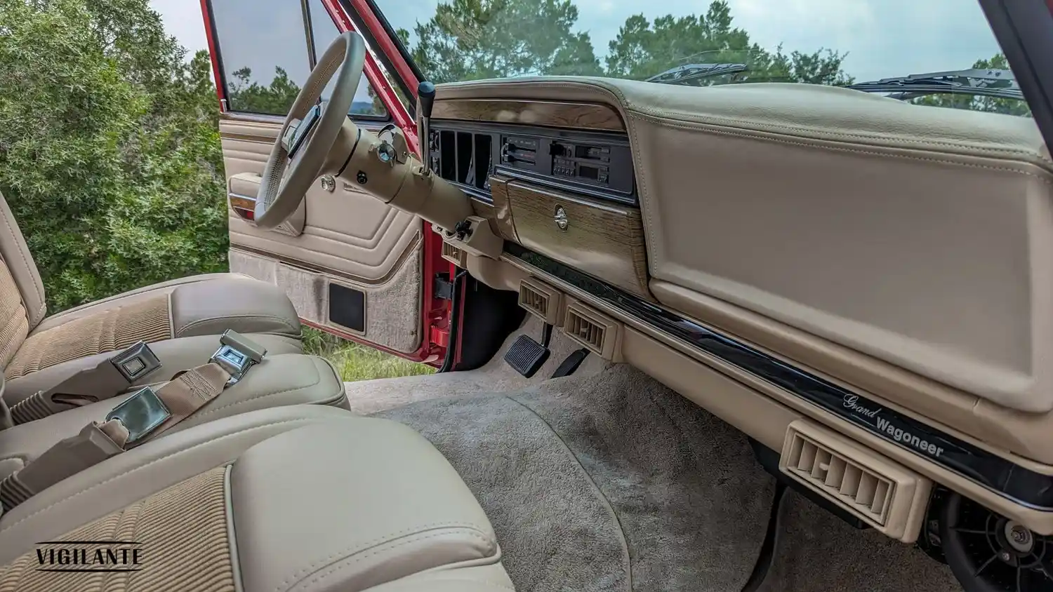 vigilante4x4-jeep-grand-wagoneer-1988-for-sale-17